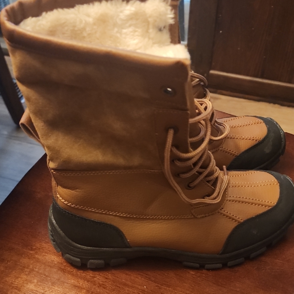 Cozy Brown and Black Winter Boots for Women - Picture 3 of 7